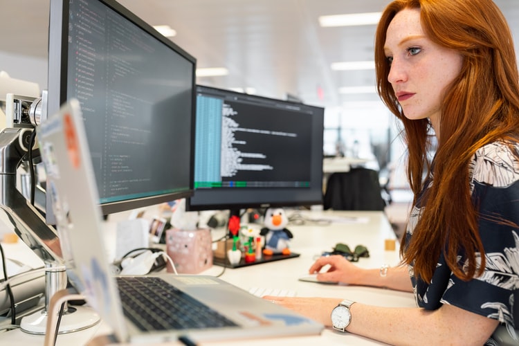 How Can Hiring Dedicated Developers Reduce Software Development Cost?
